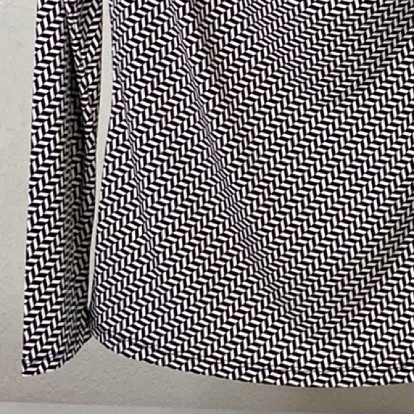 Michael Kors Chevron Print With Gold Chain Detail Blouse - Picture 6 of 8